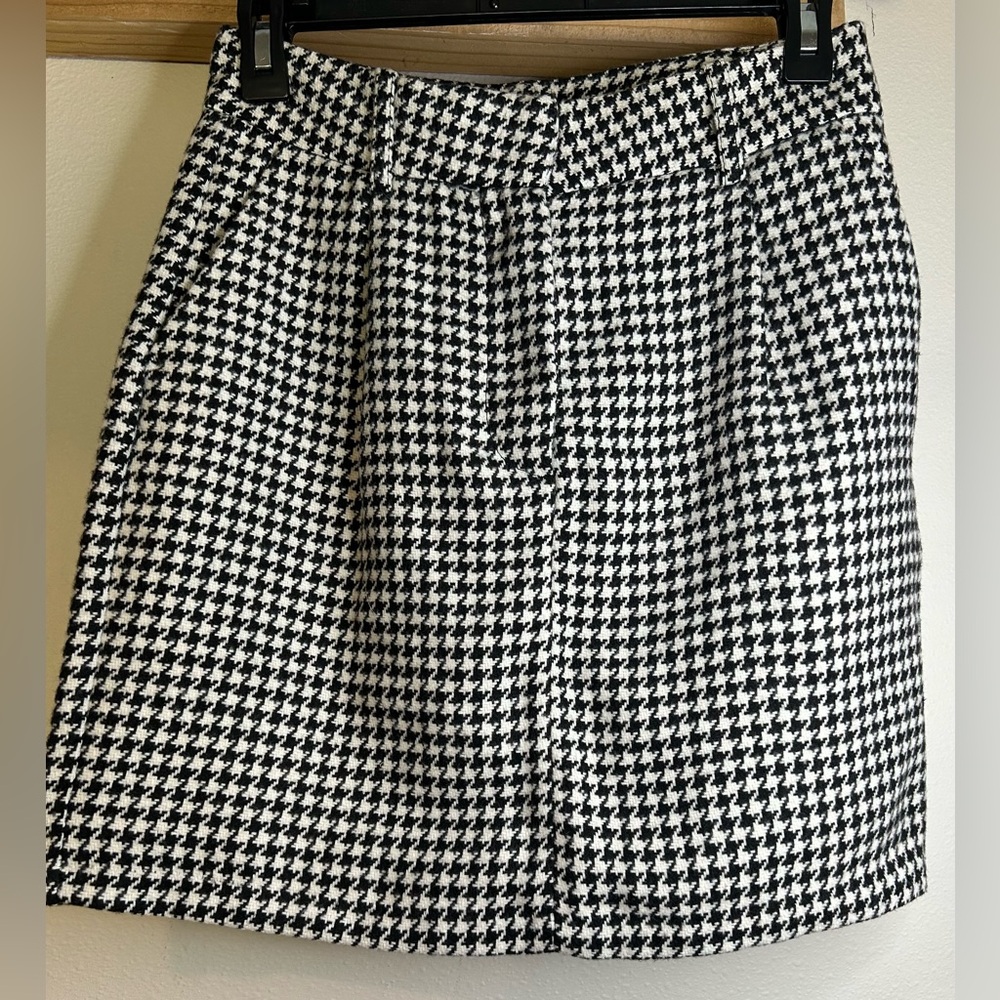 Vero Moda Black and White Mini Skirt